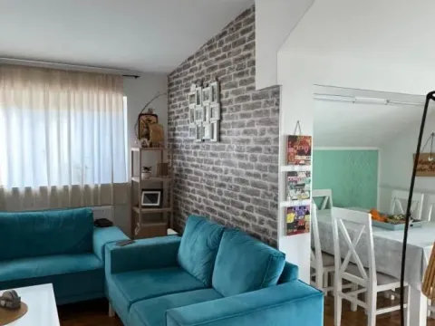 Prodaja, trosoban stan, 69m², Lipov gaj, Novi Sad Sve Podlokacije - image 2