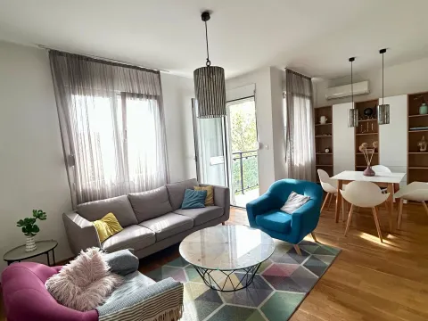 Izdavanje, dvosoban stan, 60m², Blok 6, Podgorica - image 4