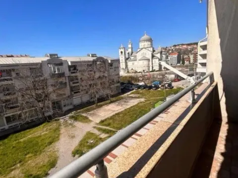 Izdavanje, dvosoban stan, 76m², Preko Morače, Podgorica - image 10