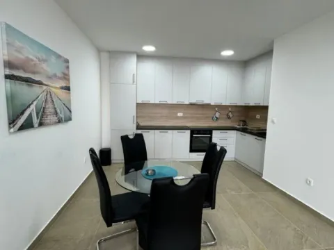 Sale, one bedroom apartment, 52m², Bečići, Budva - image 4