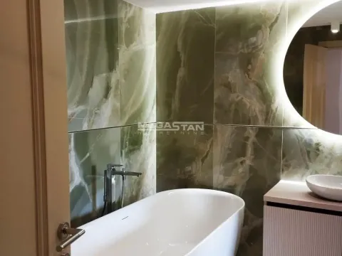 Rent, four bedroom apartment, 177m², Savski Venac, Beograd - image 5