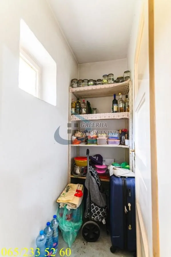 Sale, three bedroom apartment, 67m², Kneževac, Beograd