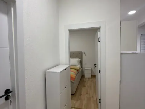 Izdavanje, jednosoban stan, 55m², Gradiošnica, Tivat - image 3