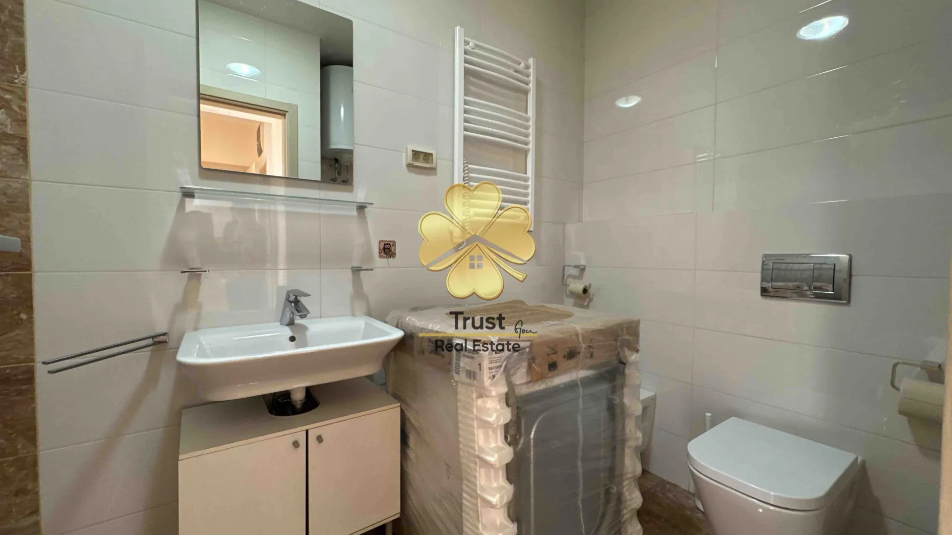 Rent, two bedroom apartment, 76m², City Kvart, Podgorica