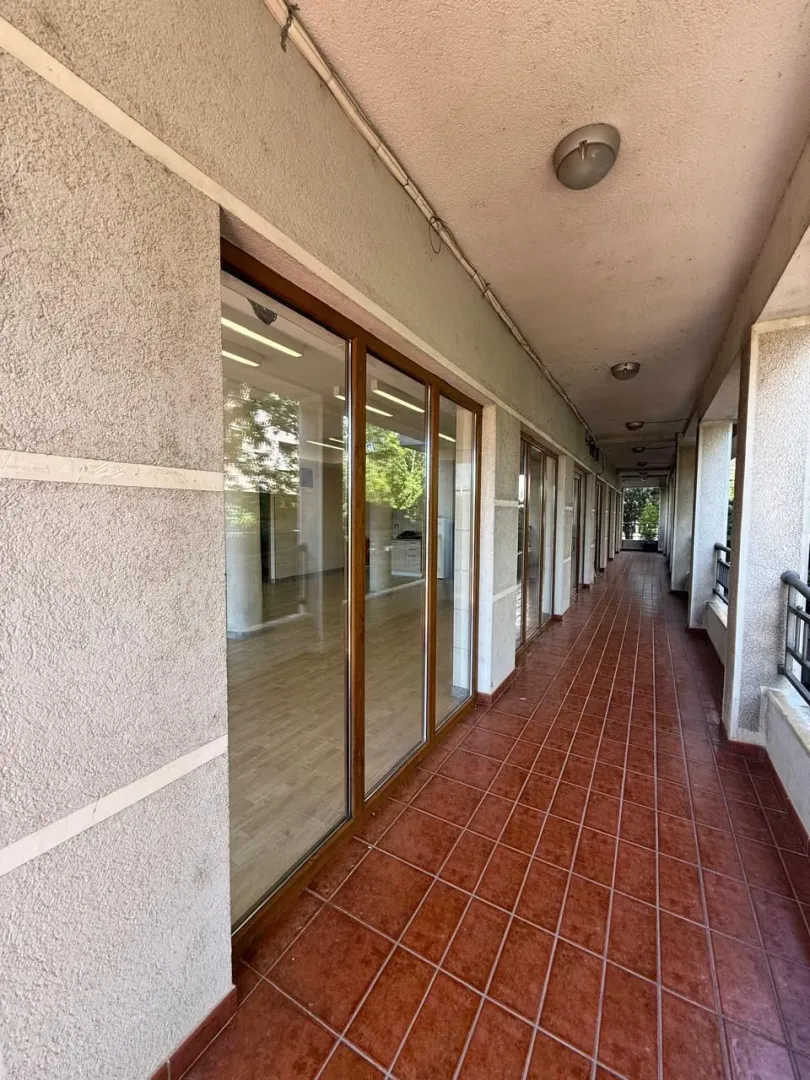 Rent, office space, 68m², Momišići, Podgorica