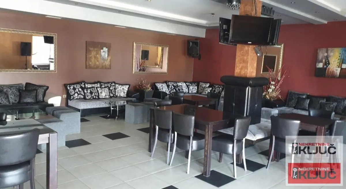 Rent, house, 1000m², Kać, Novi Sad Sve Podlokacije