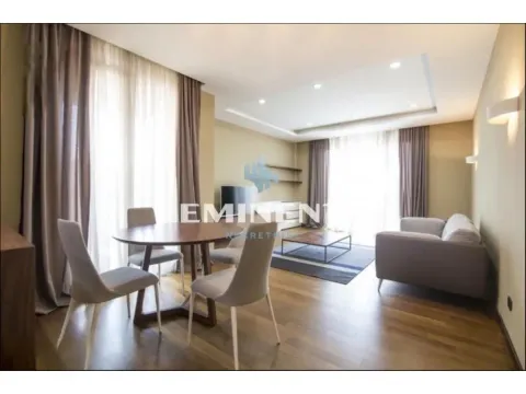 Izdavanje, trosoban stan, 74m², Stari Grad, Beograd