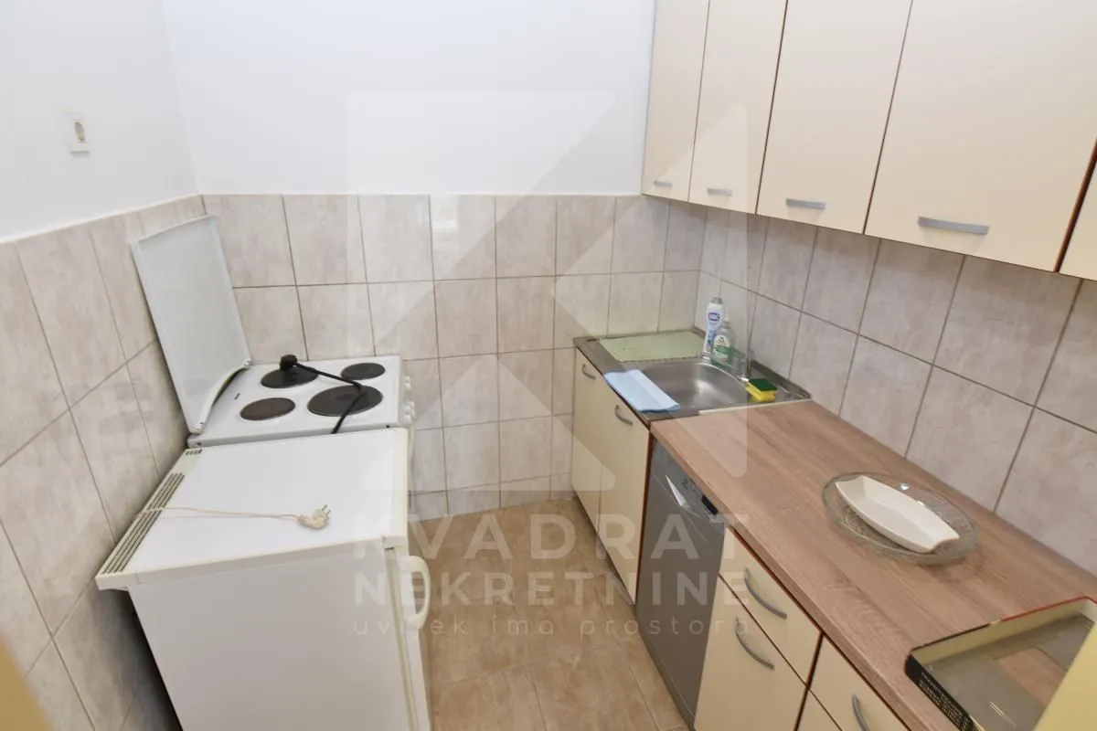 Rent, studio apartment, 34m², Stari Aerodrom, Podgorica