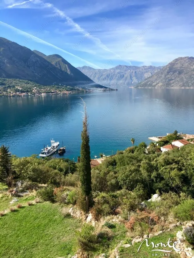 Prodaja, plac, 3060m², Dobrota, Kotor