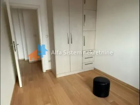 Izdavanje, trosoban stan, 73m², Vračar Sve Podlokacije, Beograd - image 16