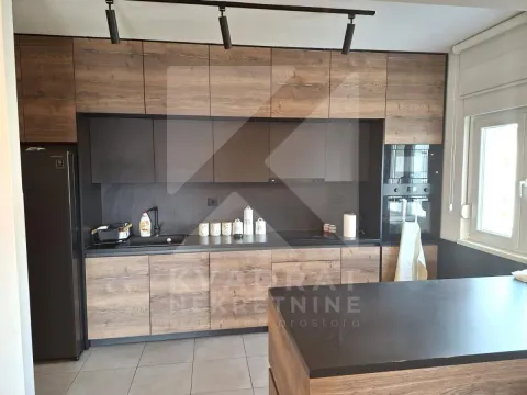 Rent, two bedroom apartment, 120m², City Kvart, Podgorica - image 3