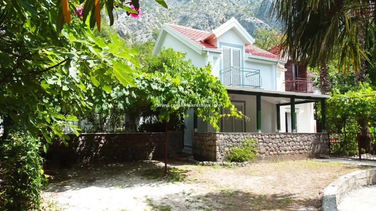 Prodaja, kuća, 71m², Orahovac, Kotor