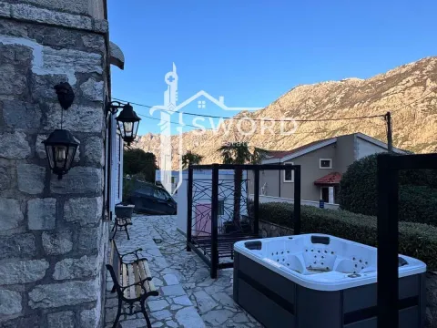 Sale, three bedroom apartment, 110m², Prčanj, Kotor - image 10