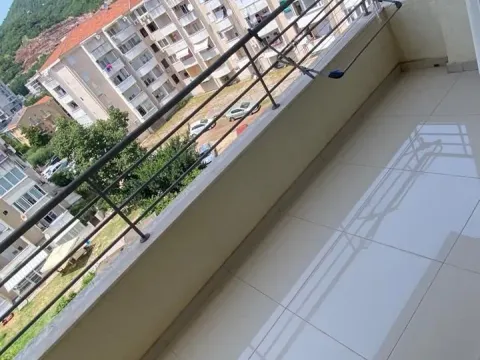 Rent, two bedroom apartment, 92m², Budva, Crna Gora - image 7