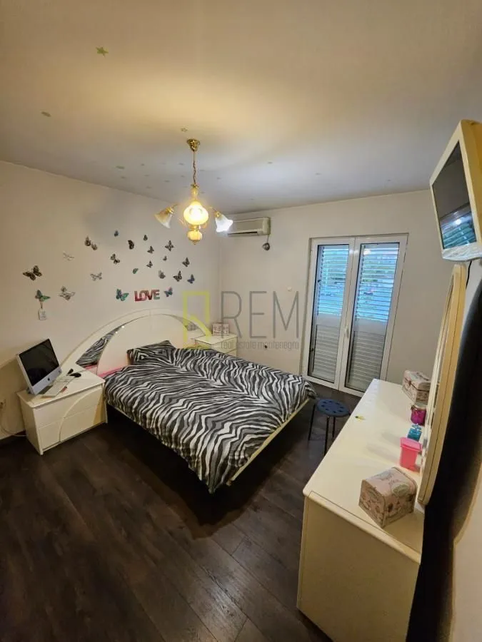 Prodaja, dvosoban stan, 65m², Centar, Podgorica