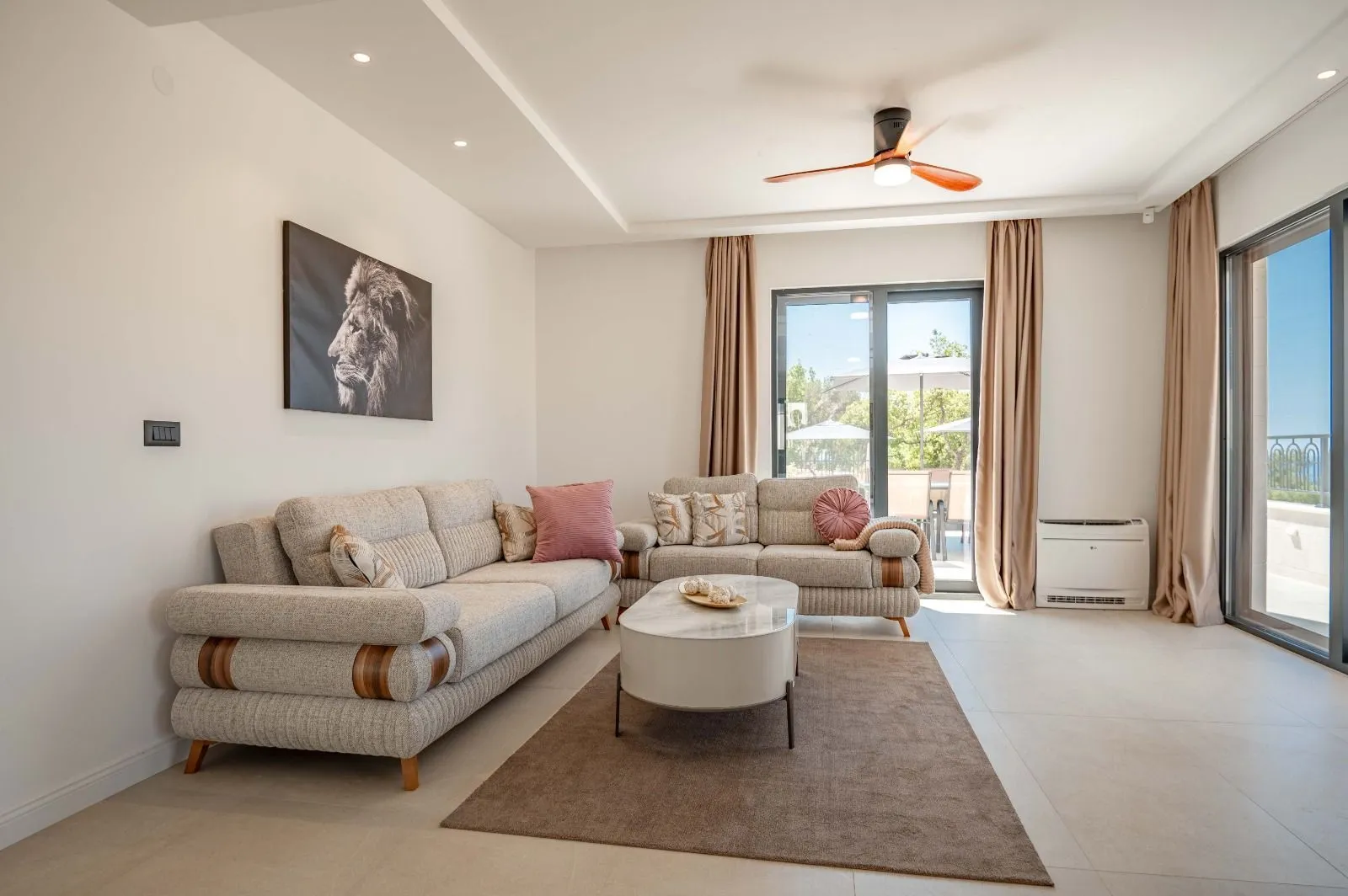 Prodaja, kuća, 318m², Reževići, Budva