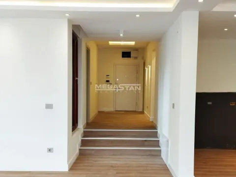 Izdavanje, četvorosoban stan, 156m², Senjak, Beograd - image 7