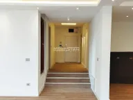 Izdavanje, četvorosoban stan, 156m², Senjak, Beograd - image 7