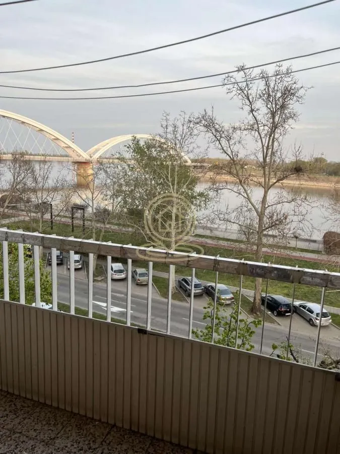 Prodaja, trosoban stan, 72m², Kej, Novi Sad Sve Podlokacije