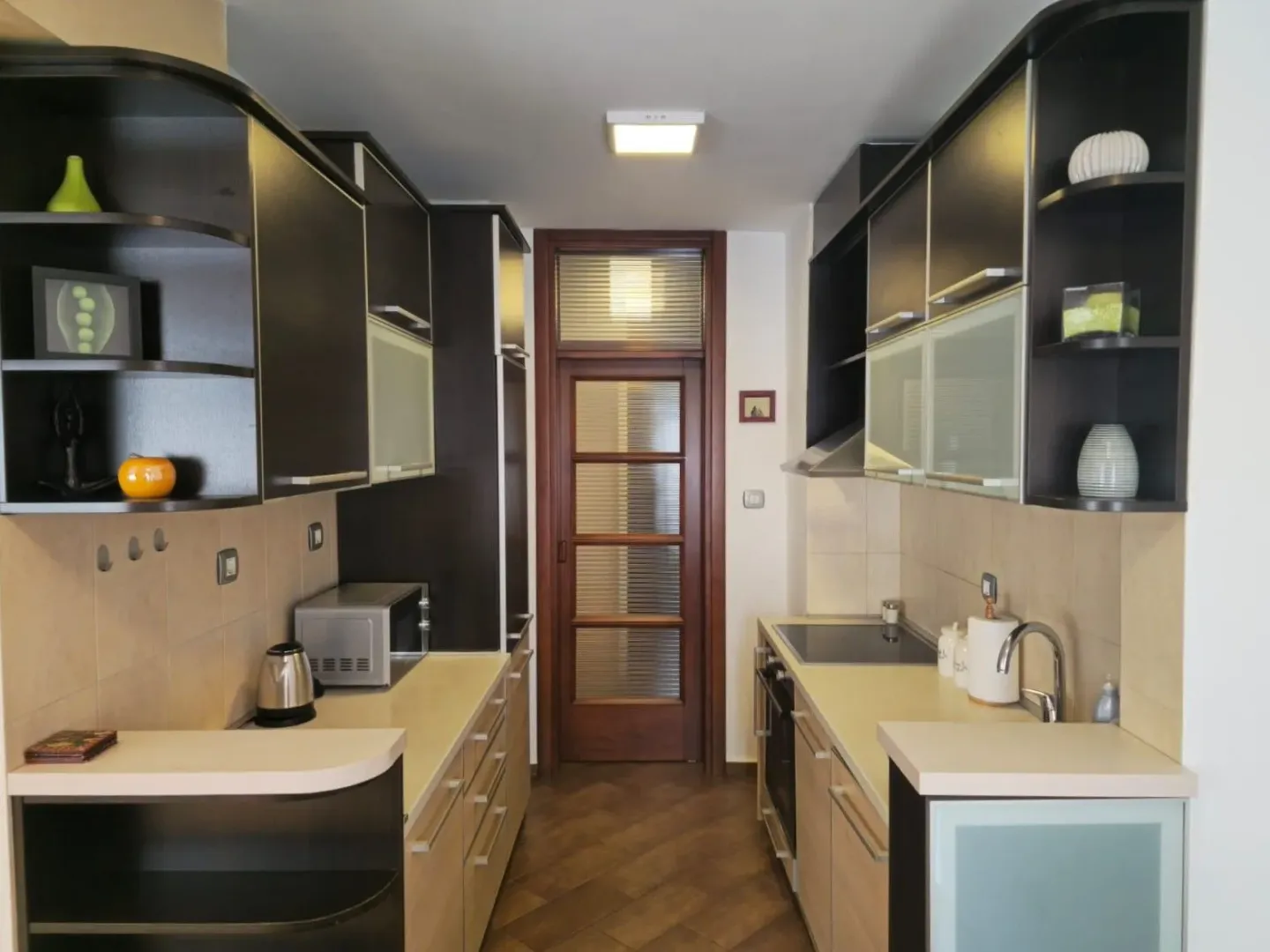 Izdavanje, dvosoban stan, 72m², Blok 6, Podgorica