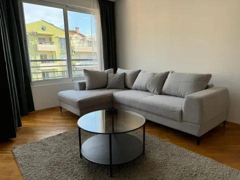 Izdavanje, jednosoban stan, 50m², Budva, Crna Gora - image 4