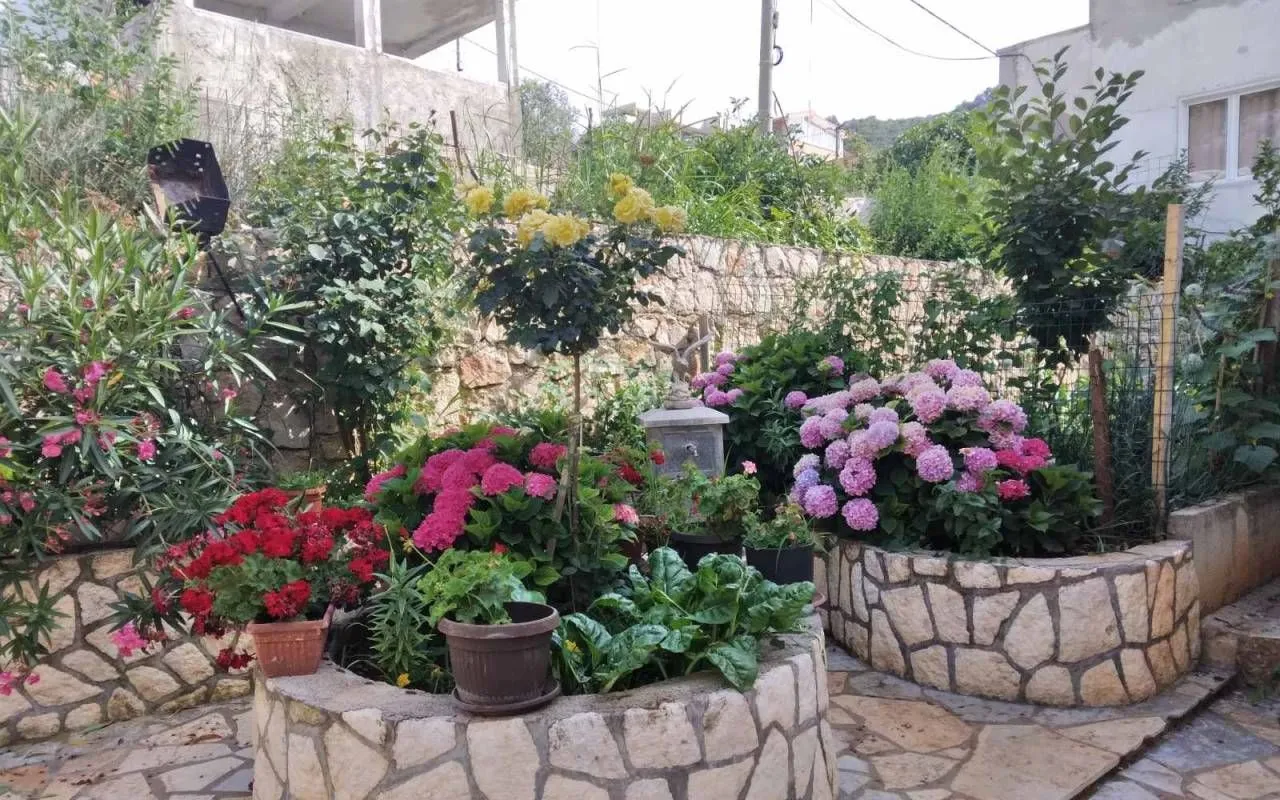 Sale, house, 300m², Dobra Voda, Budva