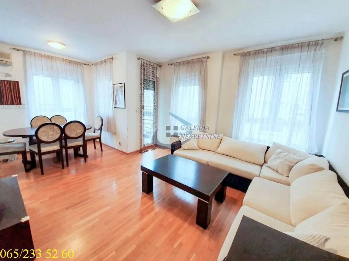 Prodaja, trosoban stan, 57m², Južni Bulevar, Vračar Sve Podlokacije