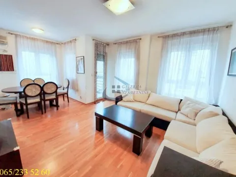 Stan in Južni Bulevar