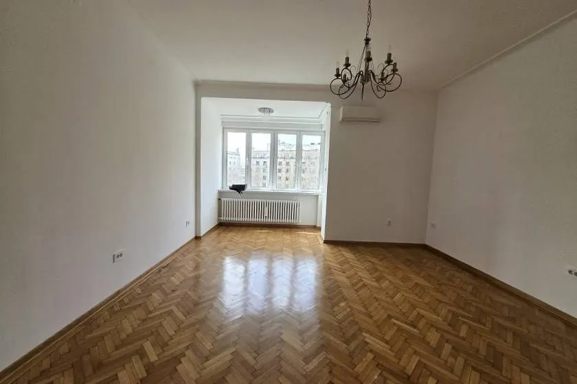 Rent, four bedroom apartment, 136m², Stari Grad, Beograd