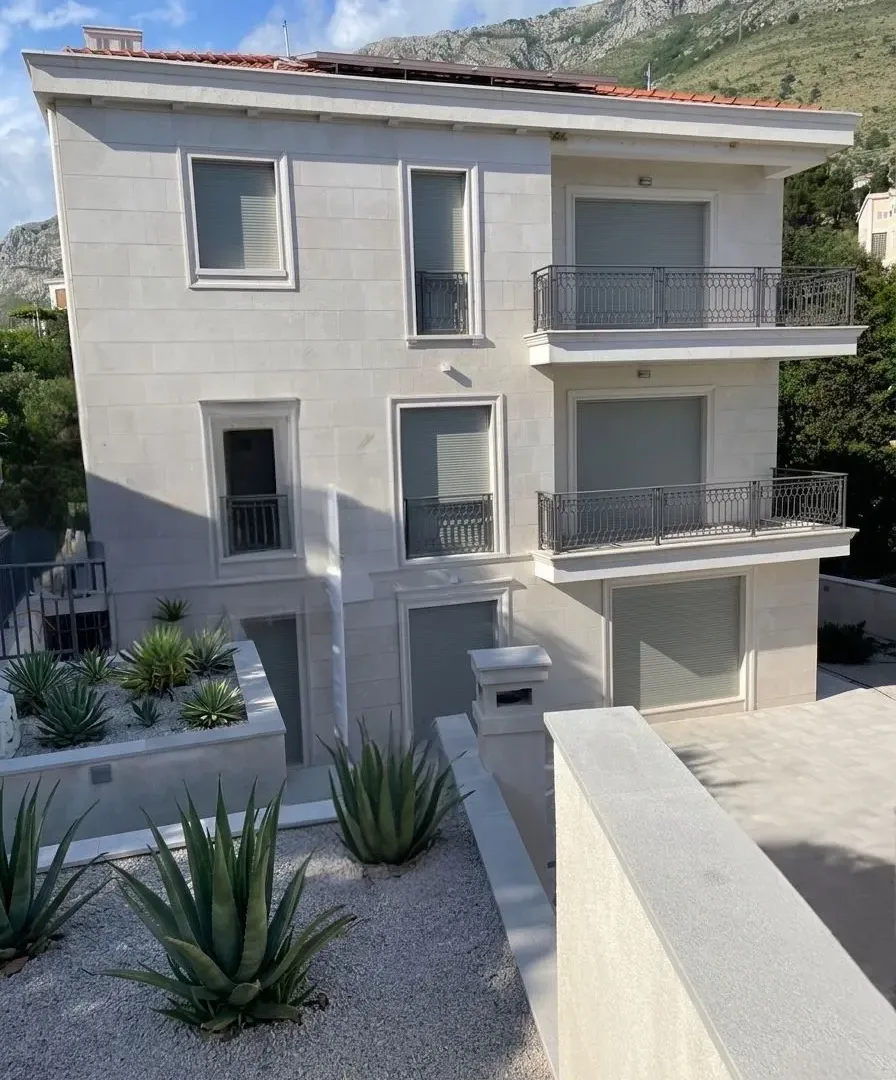 Prodaja, kuća, 270m², Reževići, Budva