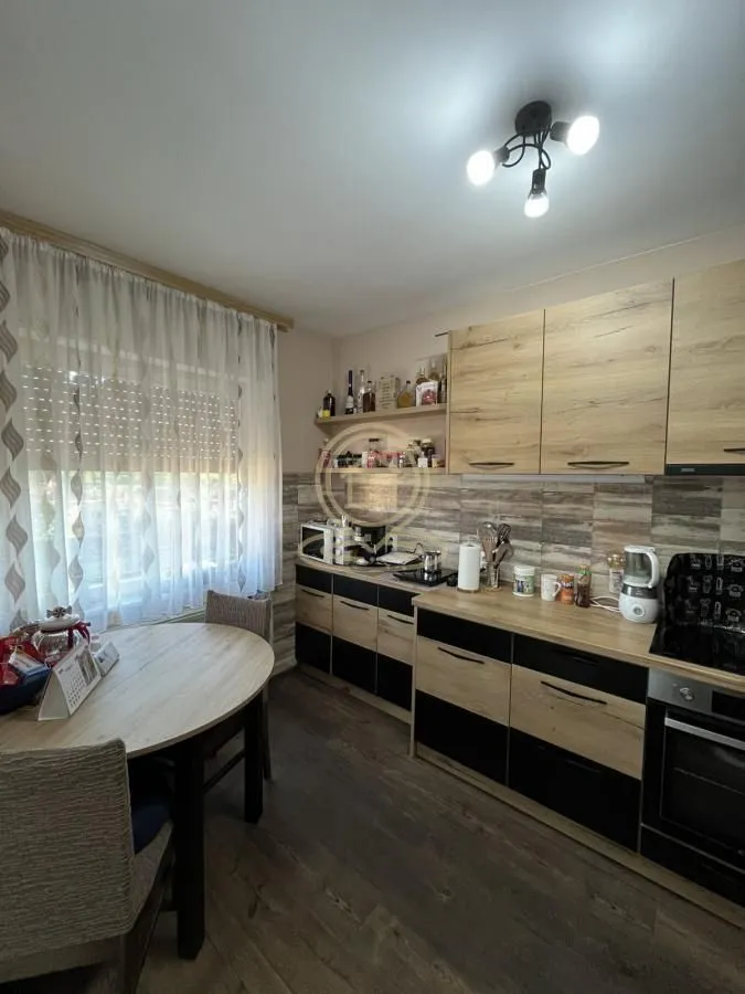 Prodaja, trosoban stan, 106m², Aerodrom, Kragujevac