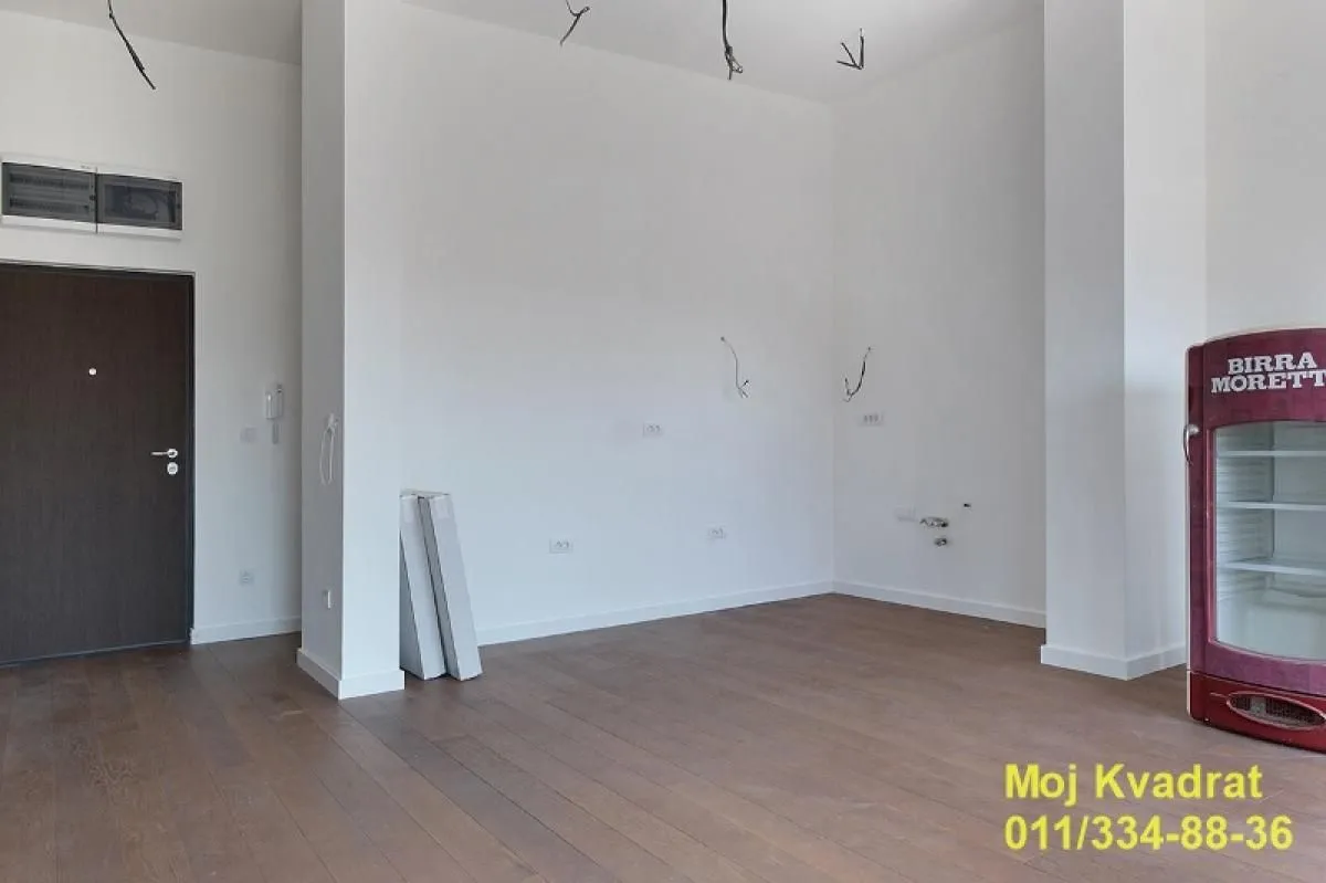 Prodaja, trosoban stan, 92m², Vukov Spomenik, Zvezdara Sve Podlokacije