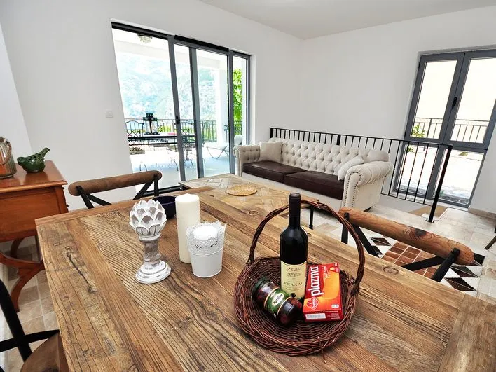 Sale, apartment, 123m², Risan, Kotor