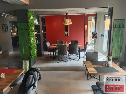 Izdavanje, ugostiteljski objekat, 200m², Sajmište, Novi Sad - image 12