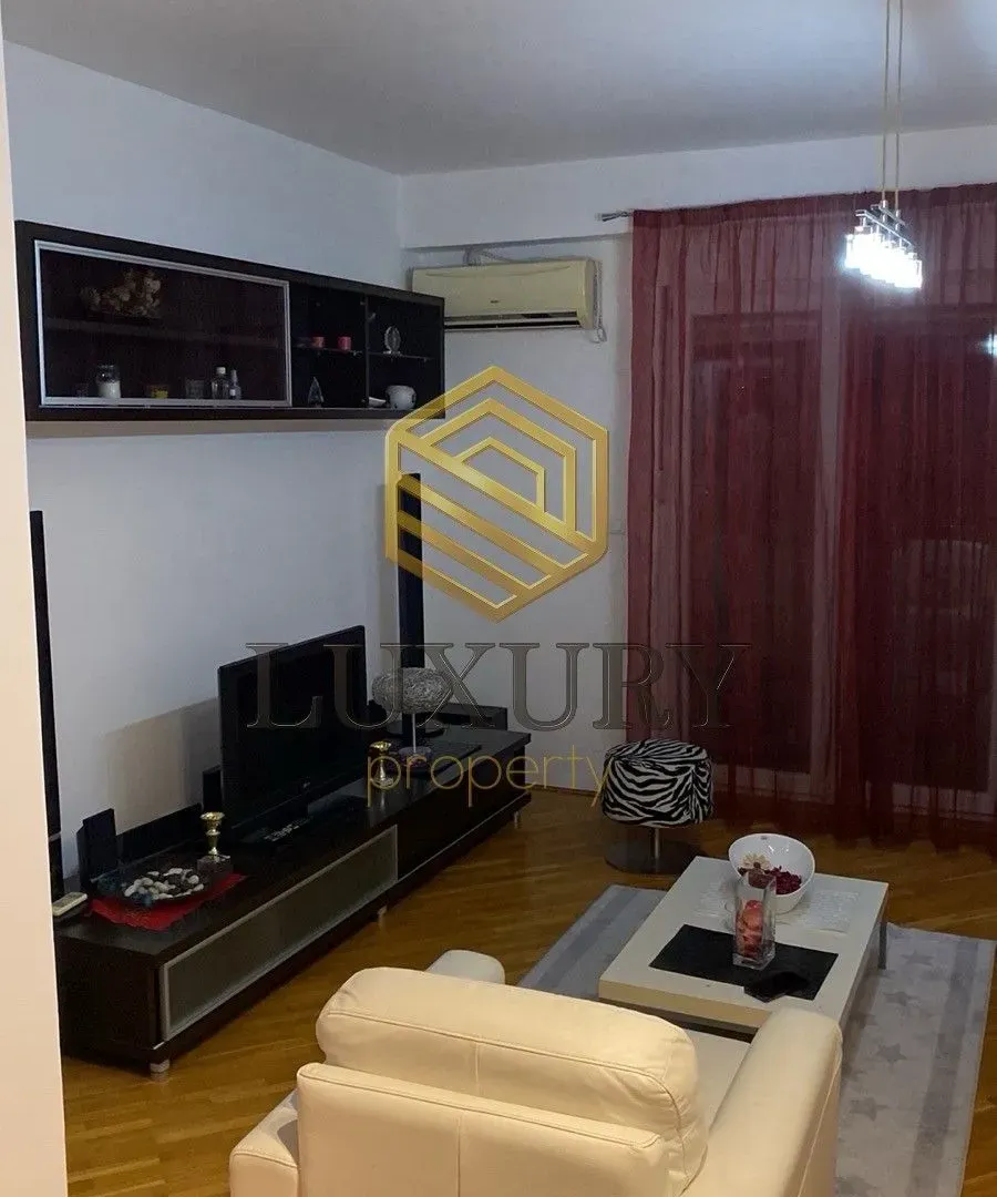 Izdavanje, jednosoban stan, 50m², Preko Morače, Podgorica