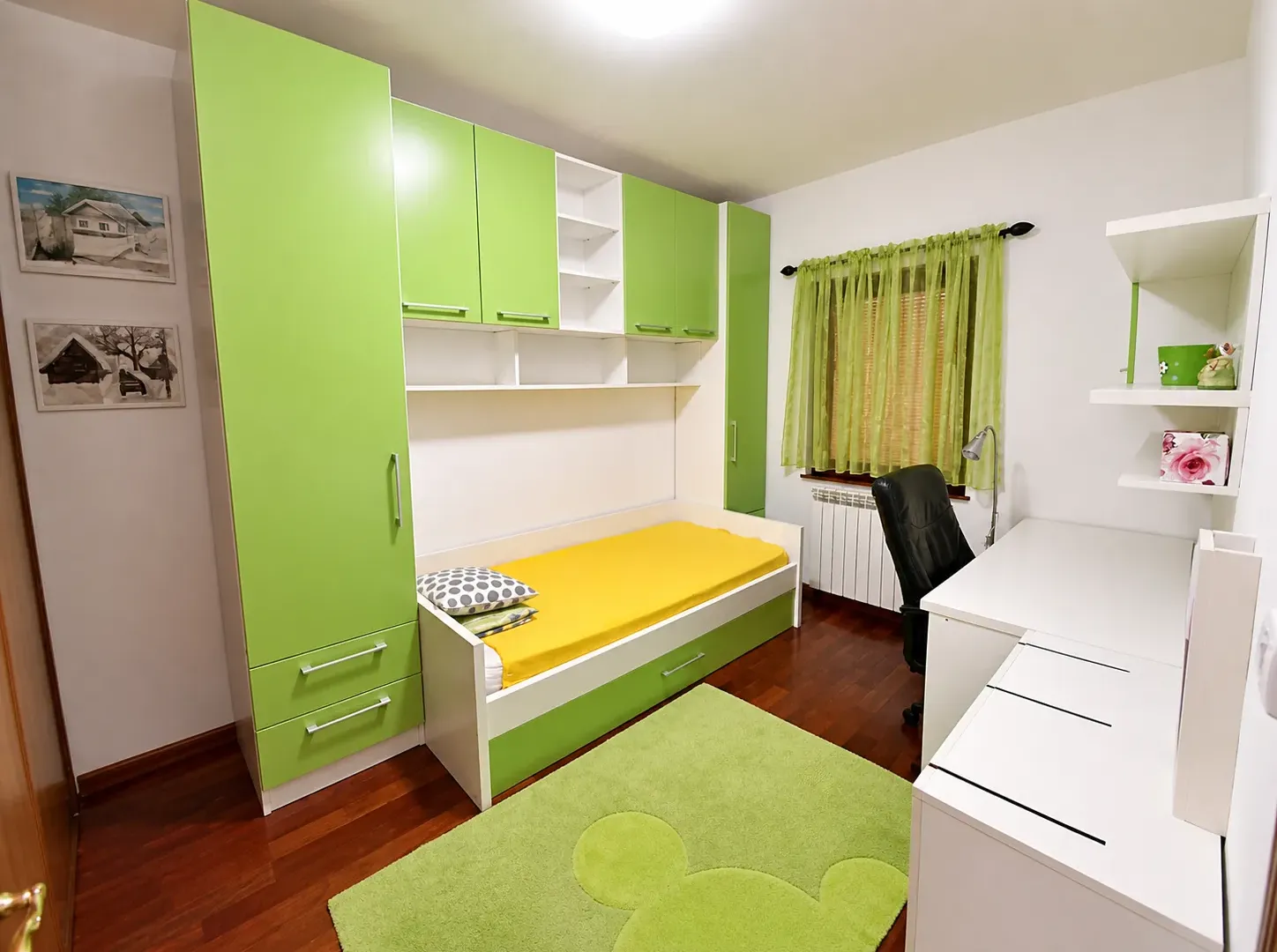 Izdavanje, trosoban stan, 100m², Gorica C, Podgorica
