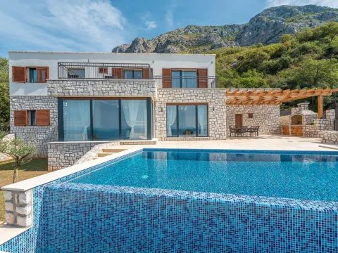 Sale, house, 256m², Drobni pijesak, Budva - image 1