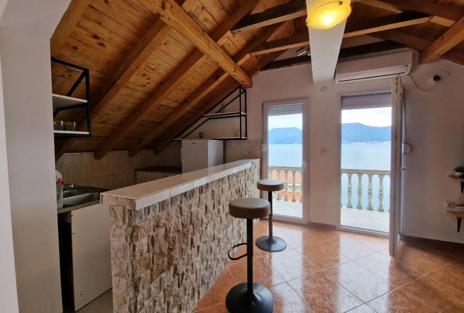 Prodaja, kuća, 180m², Krašići, Tivat
