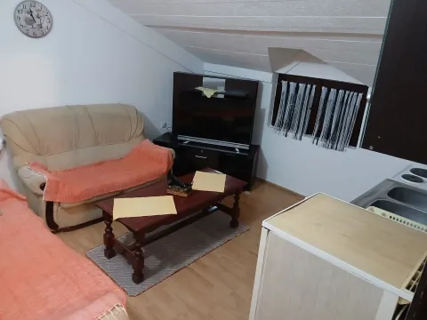 Rent, apartment, 40m², Podgorica, Crna Gora - image 1
