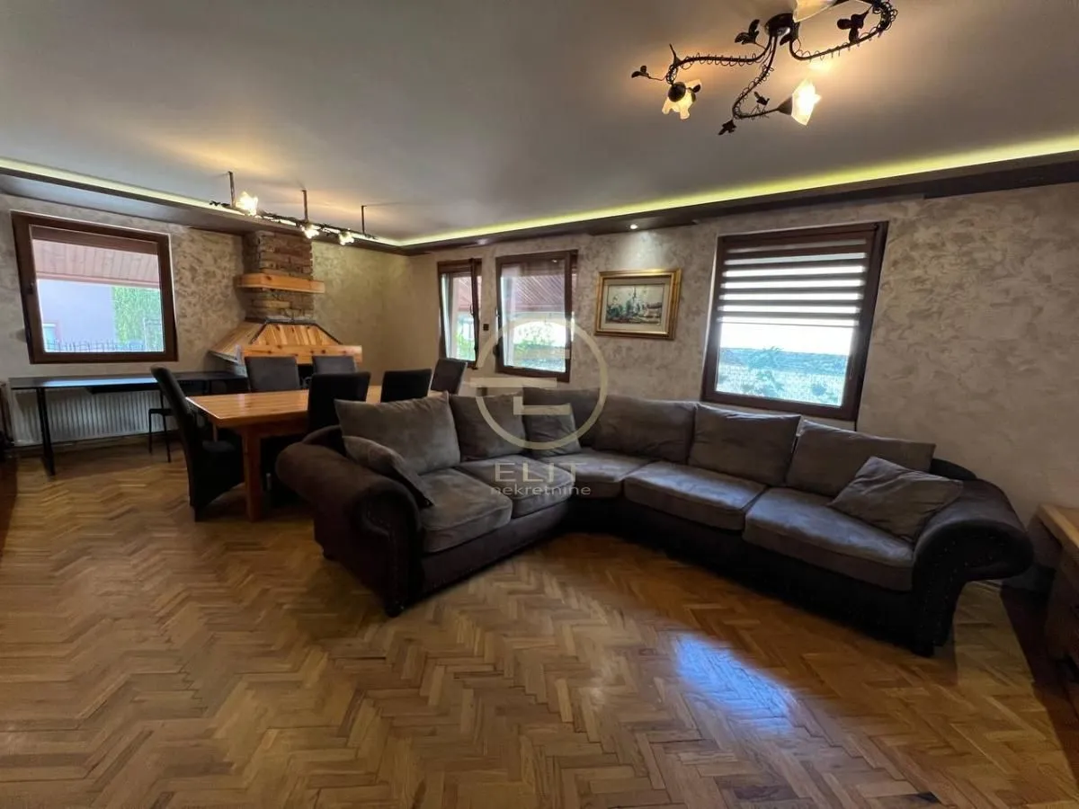 Prodaja, kuća, 158m², Sremska Kamenica, Petrovaradin