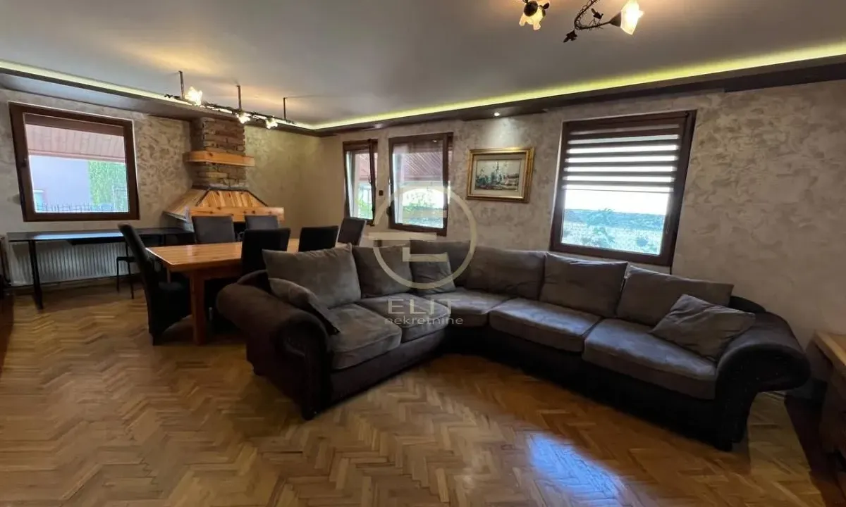Prodaja, kuća, 158m², Sremska Kamenica, Petrovaradin