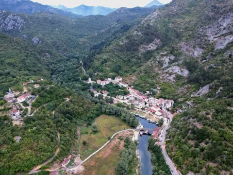 Prodaja, zemljište, 1300m2, Cetinje Prodaja, zemljište, 1300m2, Cetinje