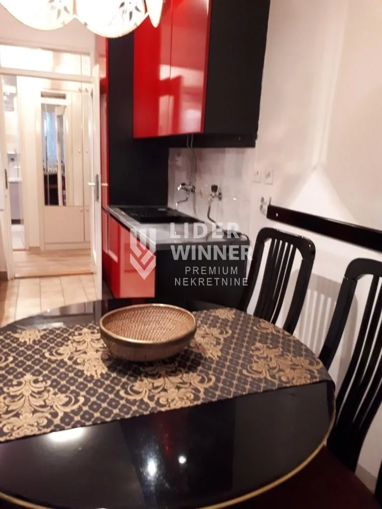 Rent, two bedroom apartment, 53m², Kalenić Pijaca, Vračar Sve Podlokacije