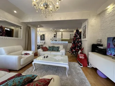 Prodaja, dvosoban stan, 90m², Budva, Crna Gora - image 1