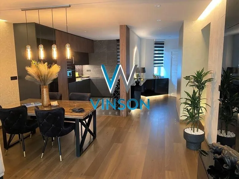 Prodaja, trosoban stan, 122m², Centar, Novi Sad
