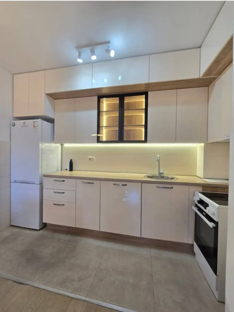 Izdavanje, dvosoban stan, 70m², City Kvart, Podgorica