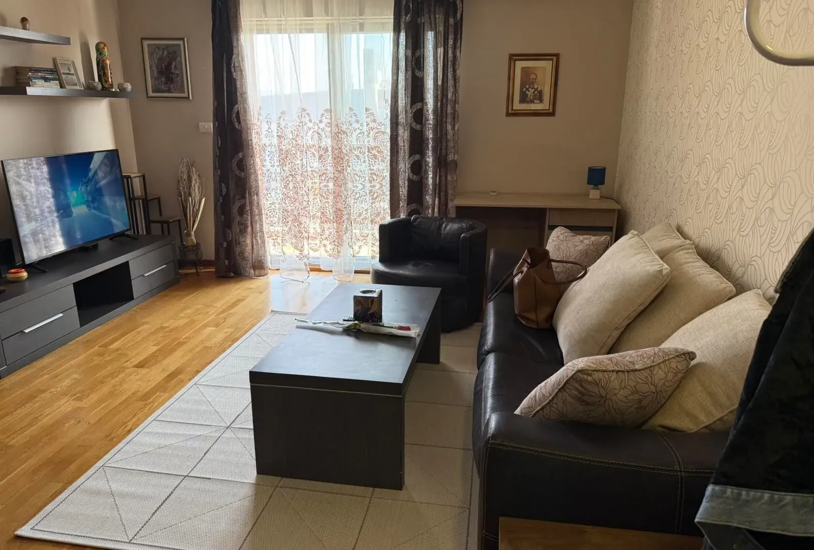 Izdavanje, jednosoban stan, 50m², City Kvart, Podgorica