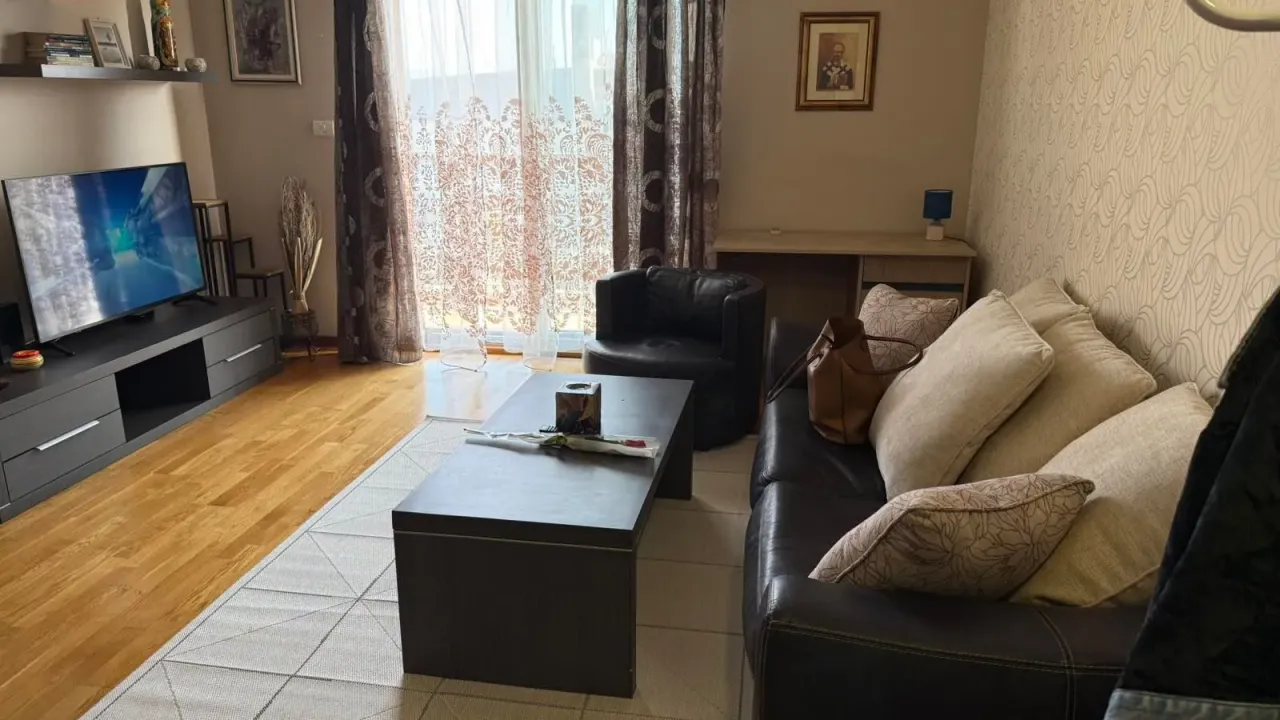 Izdavanje, jednosoban stan, 50m², City Kvart, Podgorica