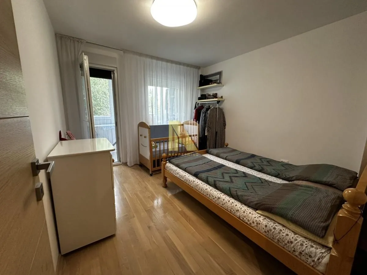 Prodaja, četvorosoban stan, 94m², Novo naselje, Novi Sad