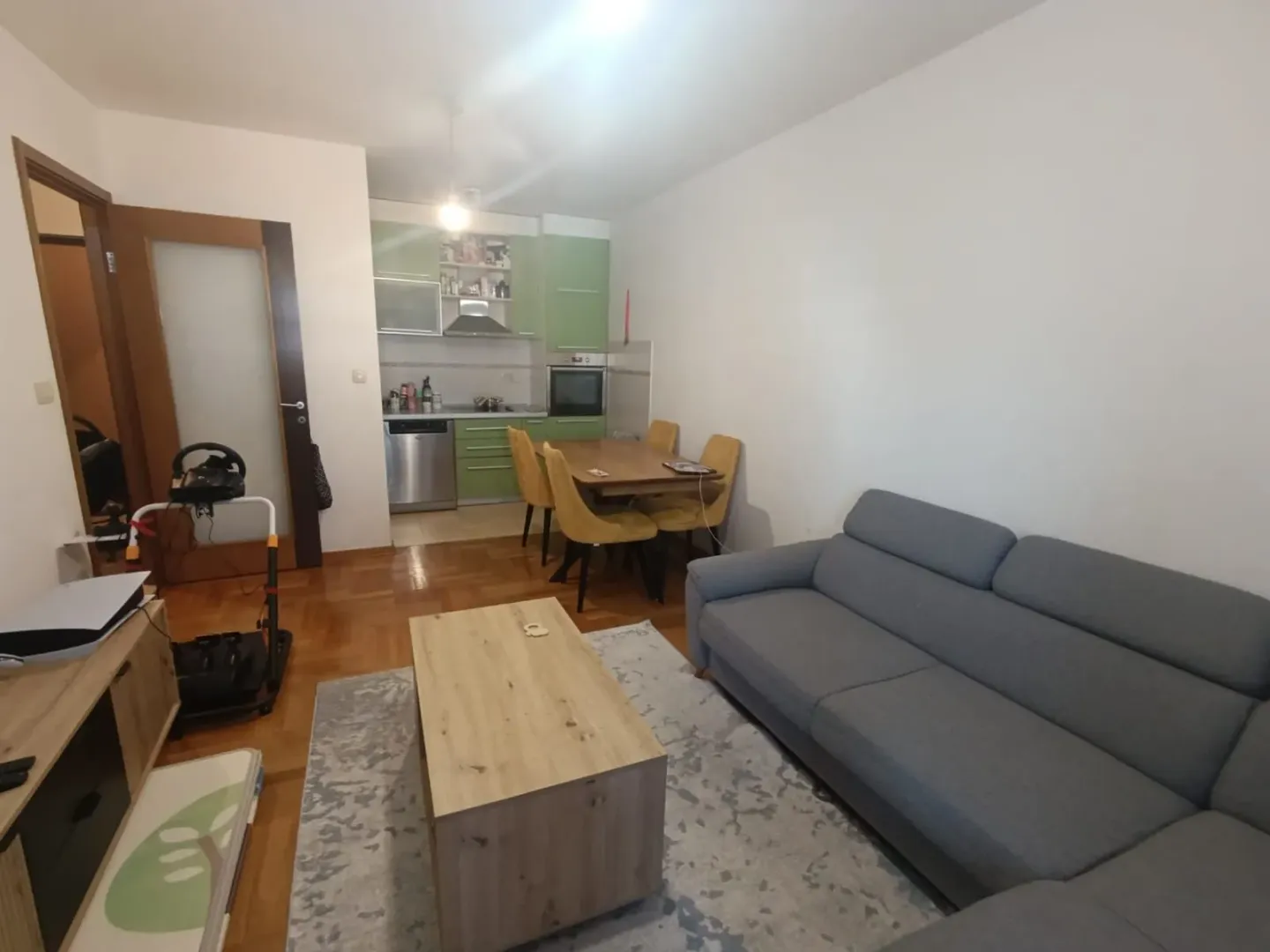Prodaja, jednosoban stan, 42m², Stari Aerodrom, Podgorica